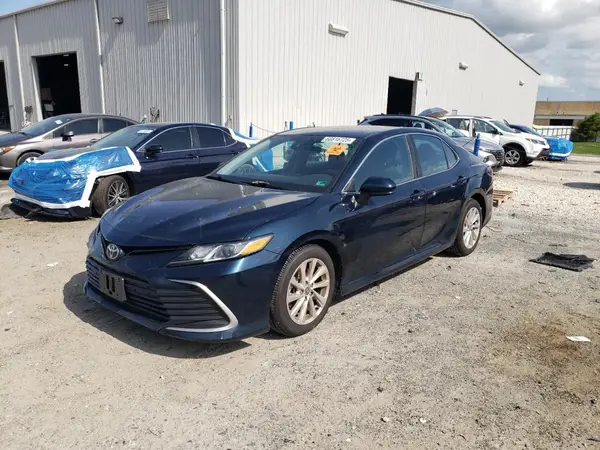 4T1C11AK5MU522603 2021 TOYOTA CAMRY - Image 1