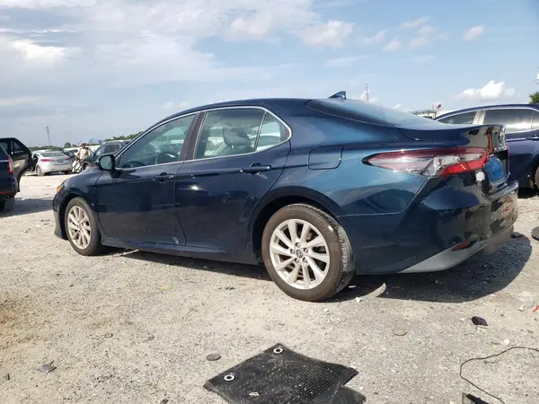 4T1C11AK5MU522603 2021 TOYOTA CAMRY - Image 2