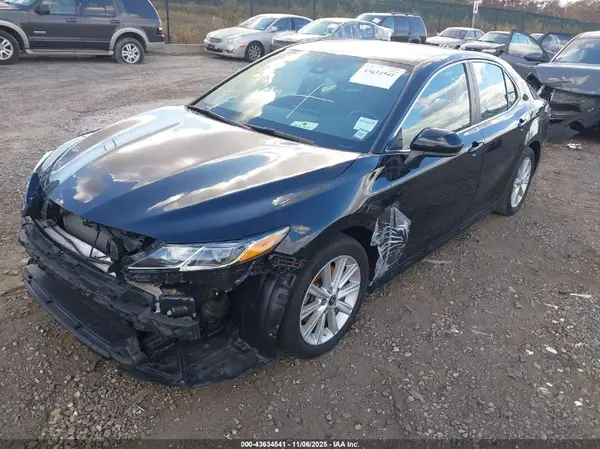 4T1C11AK5MU527316 2021 TOYOTA CAMRY - Image 2