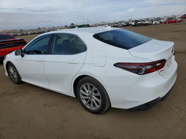 4T1C11AK5MU546092 2021 TOYOTA CAMRY - Image 2