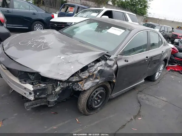 4T1C11AK5MU547047 2021 TOYOTA CAMRY - Image 2