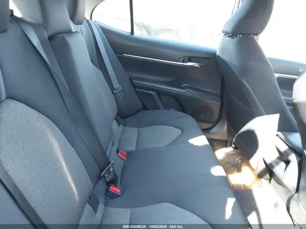 4T1C11AK5MU552362 2021 TOYOTA CAMRY - Image 8
