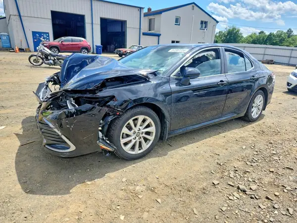 4T1C11AK5MU555245 2021 TOYOTA CAMRY - Image 1