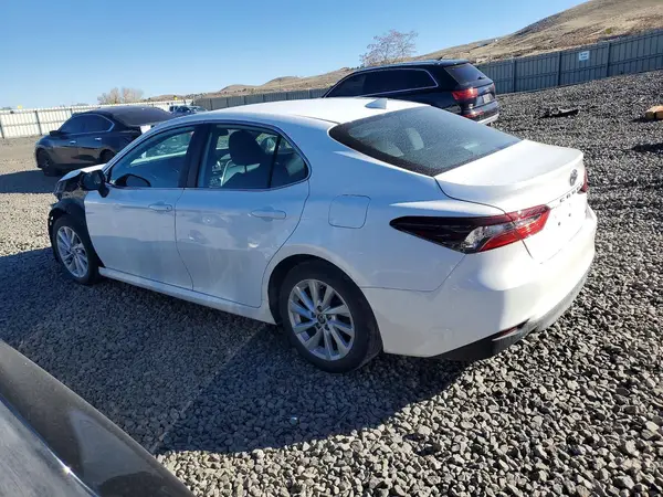 4T1C11AK5MU560364 2021 TOYOTA CAMRY - Image 2