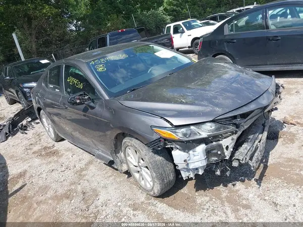 4T1C11AK5MU565810 2021 TOYOTA CAMRY - Image 1
