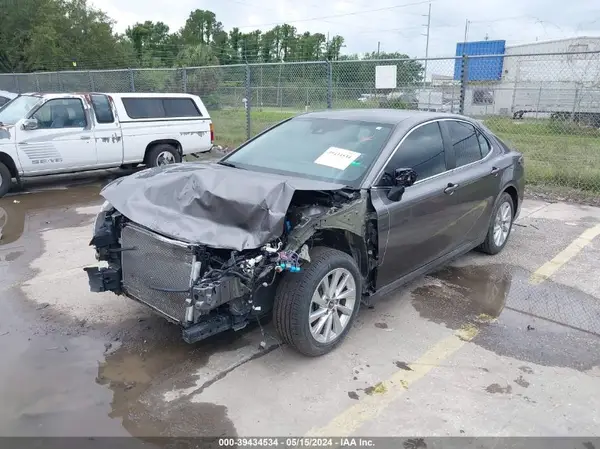 4T1C11AK5MU573910 2021 TOYOTA CAMRY - Image 2