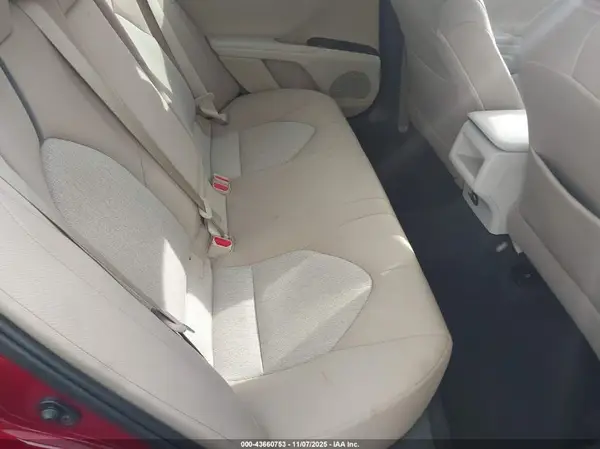 4T1C11AK5MU580985 2021 TOYOTA CAMRY - Image 8