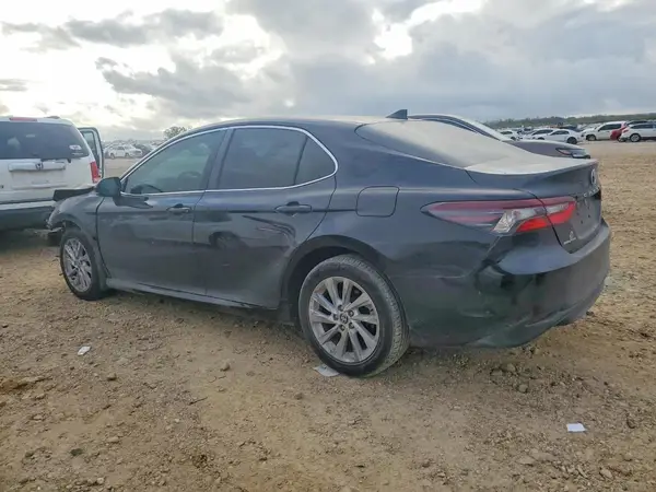4T1C11AK5MU581389 2021 TOYOTA CAMRY - Image 2