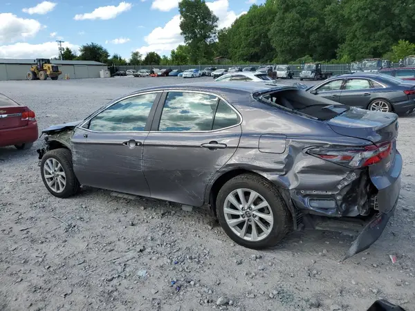 4T1C11AK5MU586141 2021 TOYOTA CAMRY - Image 2