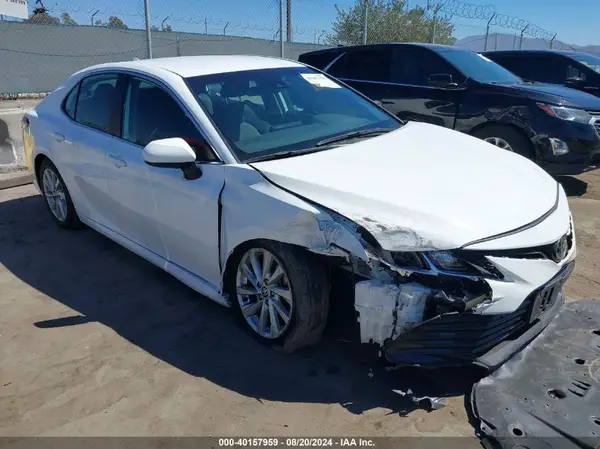4T1C11AK5MU589945 2021 TOYOTA CAMRY - Image 1