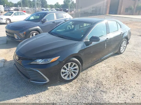 4T1C11AK5MU590464 2021 TOYOTA CAMRY - Image 2