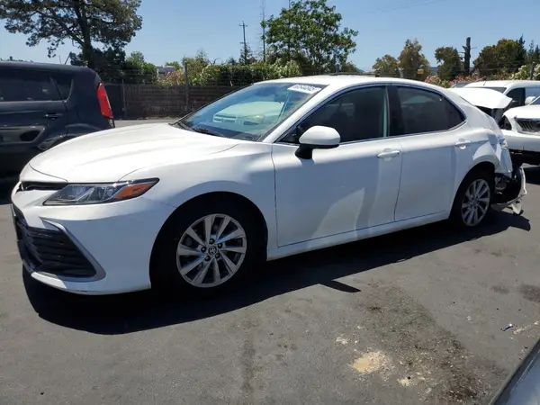 4T1C11AK5MU591498 2021 TOYOTA CAMRY - Image 1