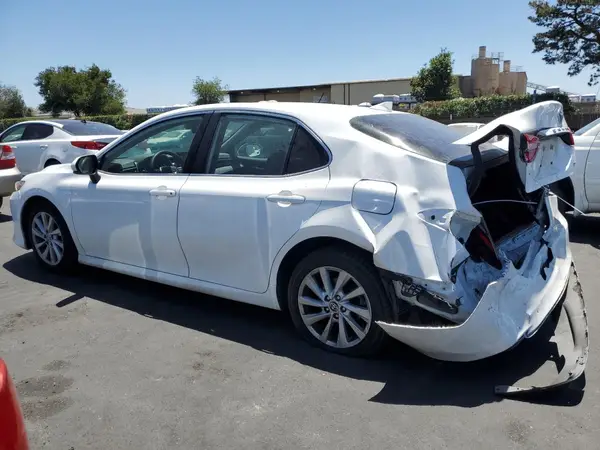 4T1C11AK5MU591498 2021 TOYOTA CAMRY - Image 2