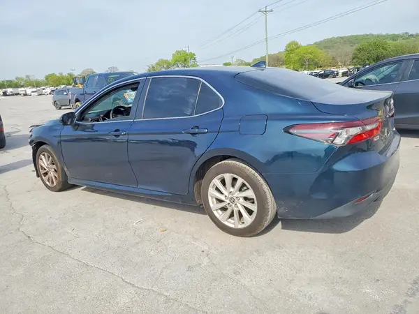 4T1C11AK5MU613001 2021 TOYOTA CAMRY - Image 2