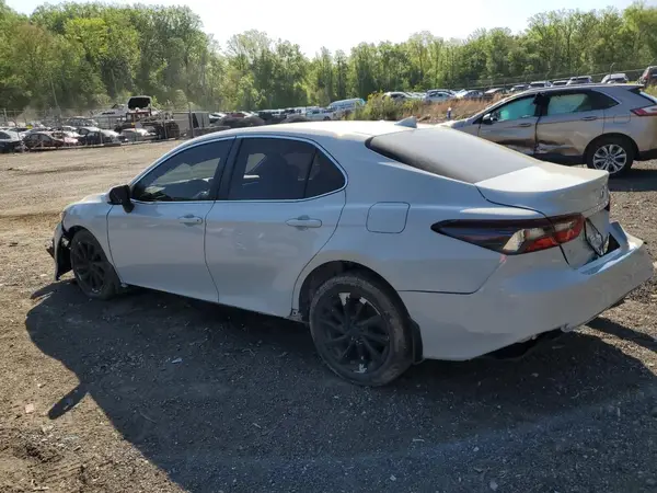 4T1C11AK5NU029408 2022 TOYOTA CAMRY - Image 2