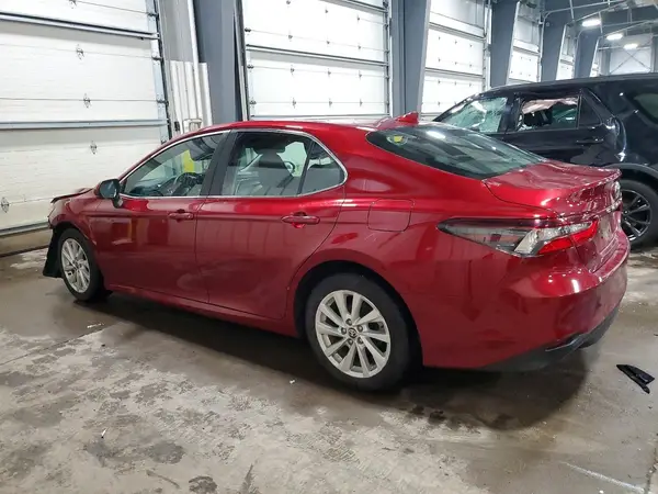 4T1C11AK5NU037296 2022 TOYOTA CAMRY - Image 2