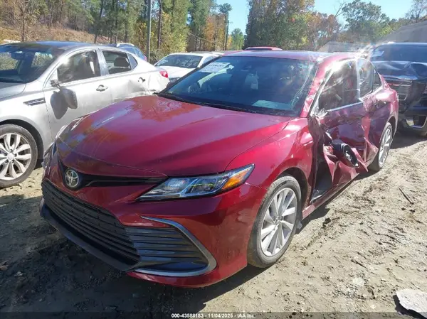 4T1C11AK5NU038626 2022 TOYOTA CAMRY - Image 2
