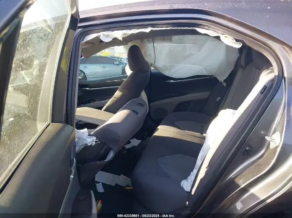 4T1C11AK5NU047780 2022 TOYOTA CAMRY - Image 8