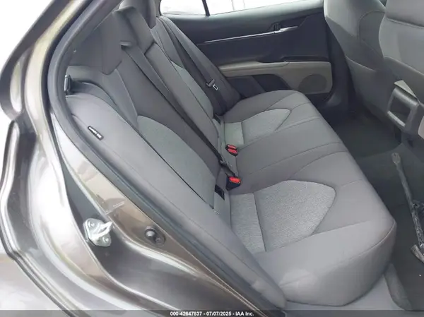4T1C11AK5NU049450 2022 TOYOTA CAMRY - Image 8