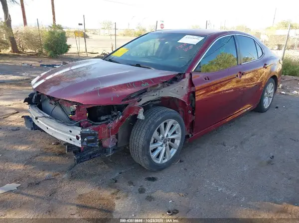 4T1C11AK5NU051070 2022 TOYOTA CAMRY - Image 2