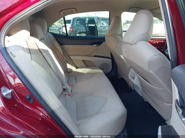 4T1C11AK5NU051070 2022 TOYOTA CAMRY - Image 8