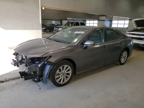 4T1C11AK5NU051215 2022 TOYOTA CAMRY - Image 1