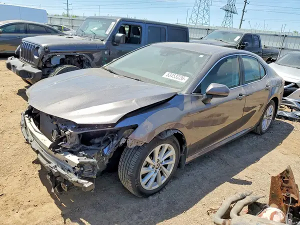 4T1C11AK5NU055040 2022 TOYOTA CAMRY - Image 1