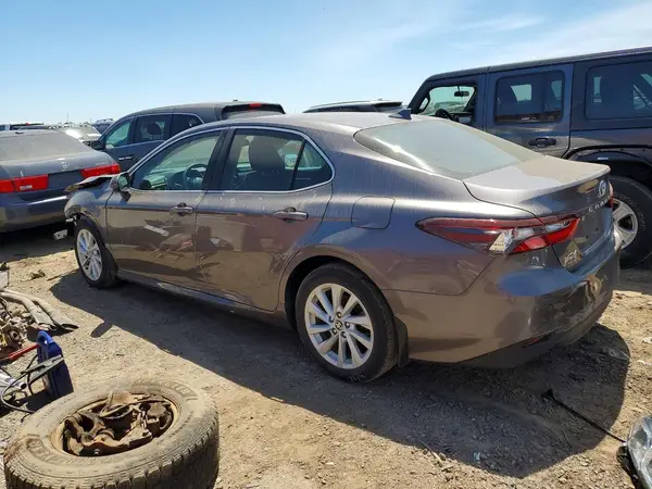 4T1C11AK5NU055040 2022 TOYOTA CAMRY - Image 2