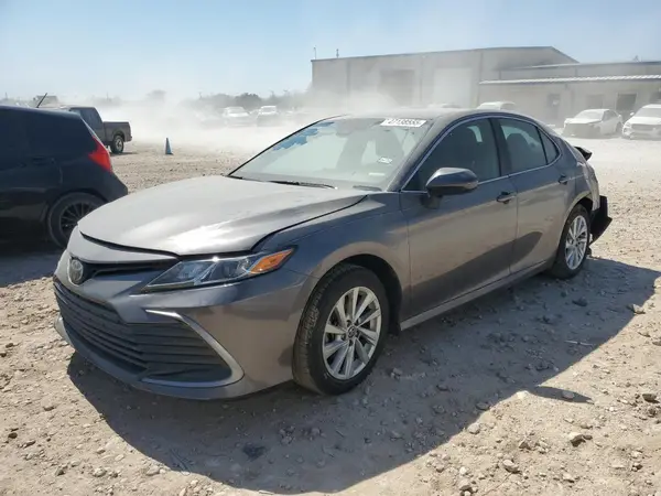 4T1C11AK5NU073456 2022 TOYOTA CAMRY - Image 1