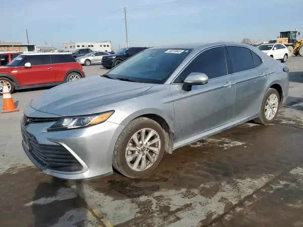 4T1C11AK5NU627031 2022 TOYOTA CAMRY - Image 1