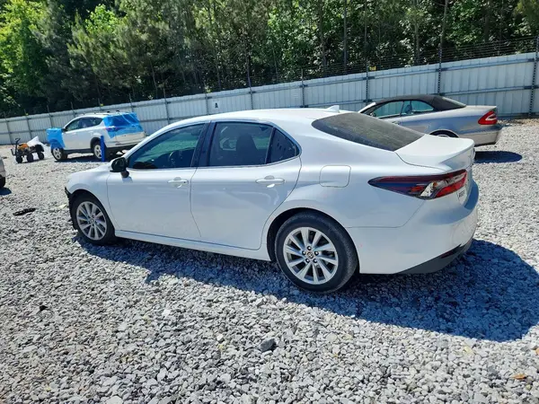 4T1C11AK5NU634870 2022 TOYOTA CAMRY - Image 2