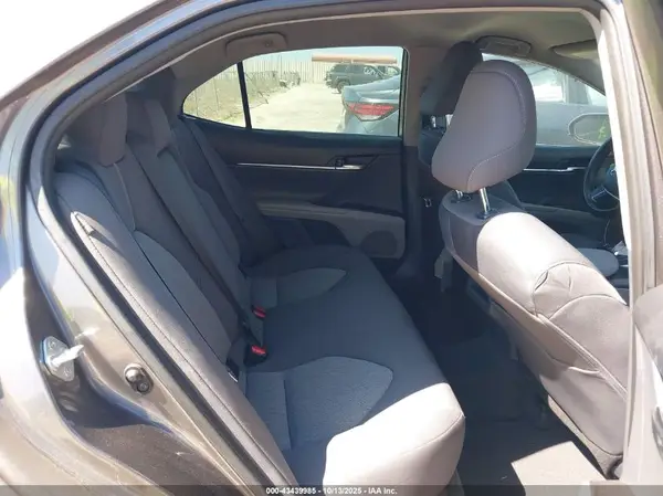 4T1C11AK5NU635520 2022 TOYOTA CAMRY - Image 8