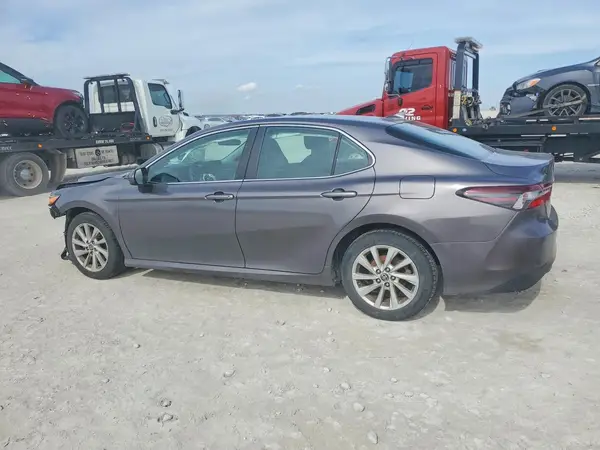 4T1C11AK5NU641706 2022 TOYOTA CAMRY - Image 2
