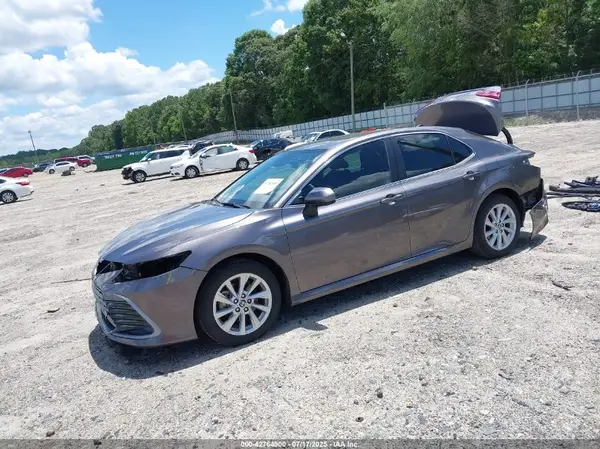 4T1C11AK5NU644119 2022 TOYOTA CAMRY - Image 2
