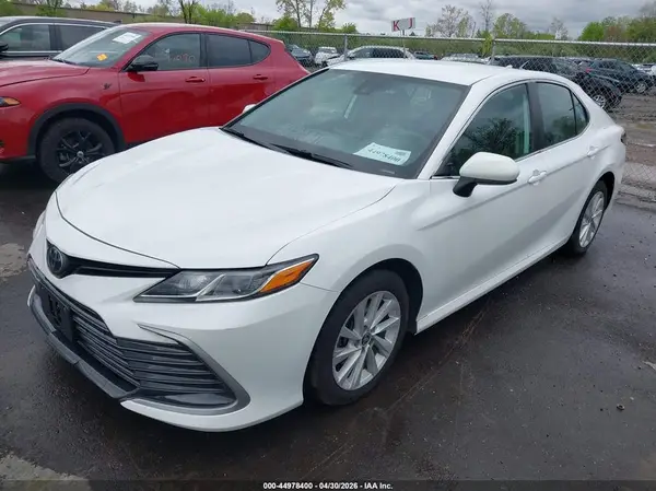 4T1C11AK5NU651314 2022 TOYOTA CAMRY - Image 2