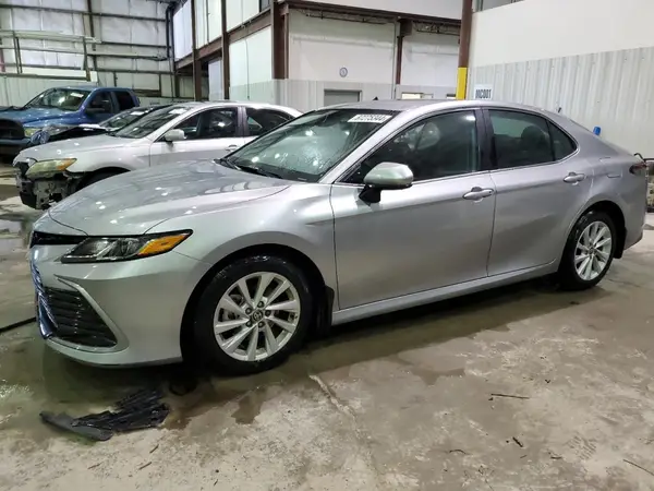 4T1C11AK5NU653516 2022 TOYOTA CAMRY - Image 1
