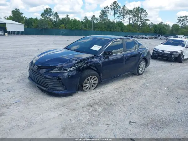 4T1C11AK5NU662751 2022 TOYOTA CAMRY - Image 2