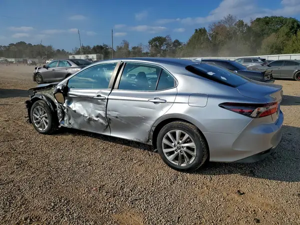 4T1C11AK5NU663673 2022 TOYOTA CAMRY - Image 2