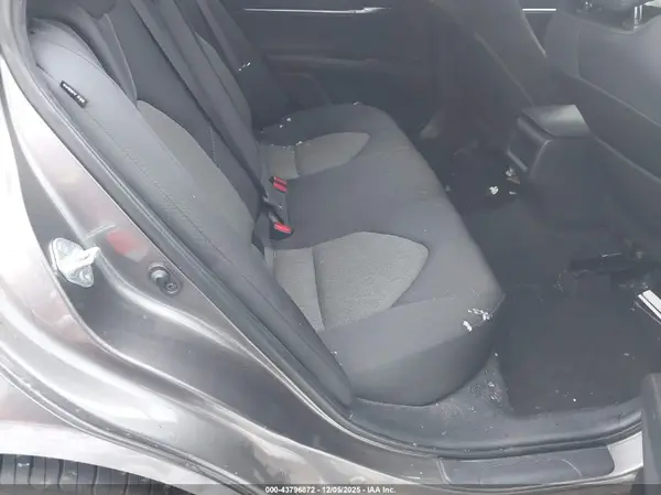 4T1C11AK5NU666041 2022 TOYOTA CAMRY - Image 8