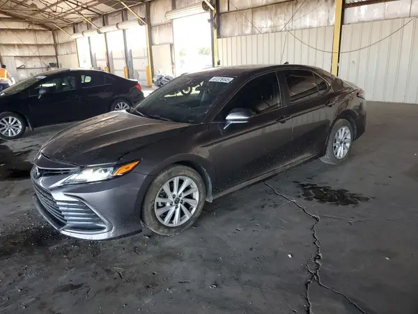 4T1C11AK5NU672177 2022 TOYOTA CAMRY - Image 2