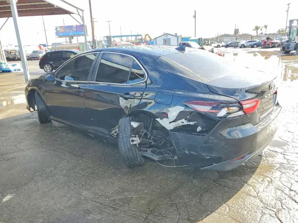 4T1C11AK5NU672714 2022 TOYOTA CAMRY - Image 2