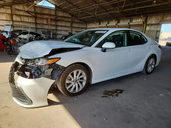 4T1C11AK5NU676150 2022 TOYOTA CAMRY - Image 1