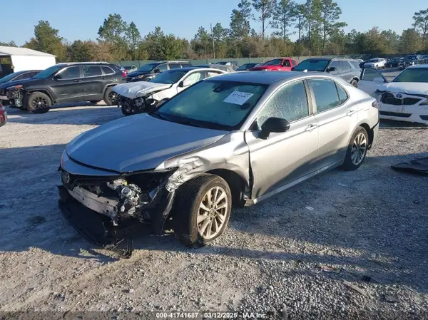 4T1C11AK5NU678075 2022 TOYOTA CAMRY - Image 2