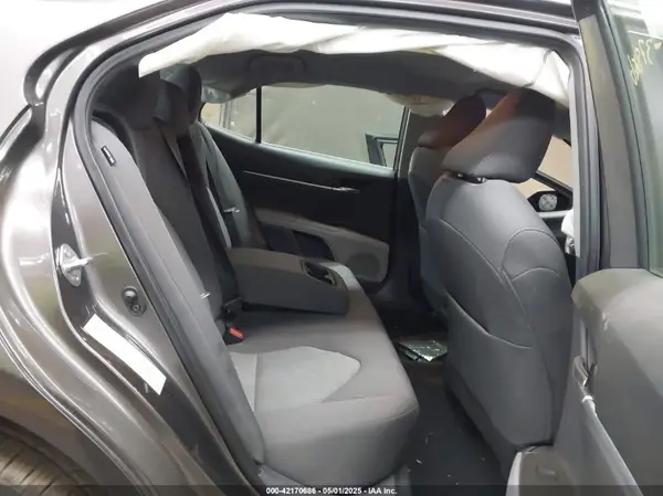 4T1C11AK5NU692820 2022 TOYOTA CAMRY - Image 8