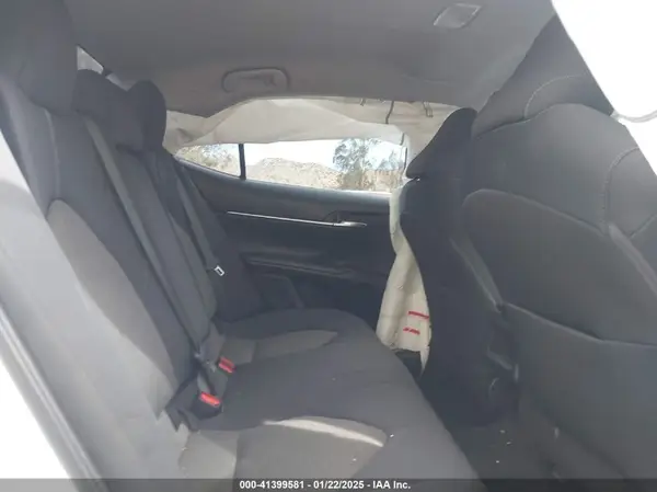 4T1C11AK5NU693692 2022 TOYOTA CAMRY - Image 8