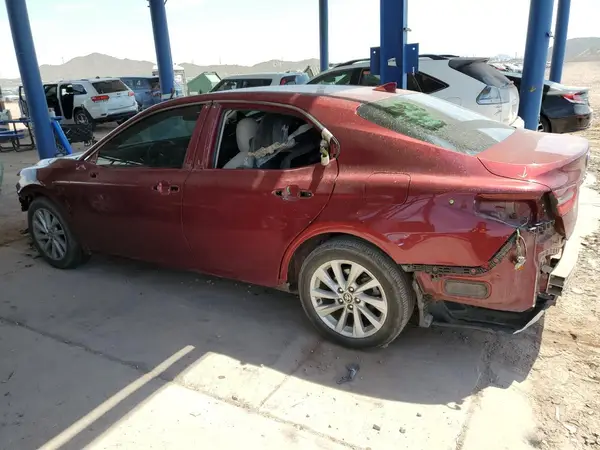 4T1C11AK5NU695023 2022 TOYOTA CAMRY - Image 2