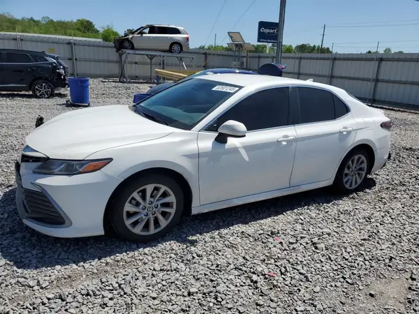 4T1C11AK5NU696219 2022 TOYOTA CAMRY - Image 1