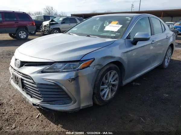 4T1C11AK5NU713150 2022 TOYOTA CAMRY - Image 2