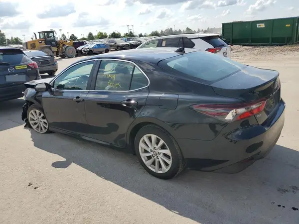 4T1C11AK5NU715996 2022 TOYOTA CAMRY - Image 2