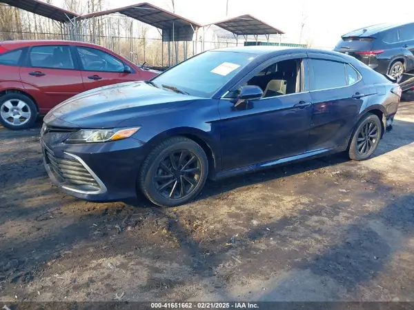 4T1C11AK5NU719000 2022 TOYOTA CAMRY - Image 2